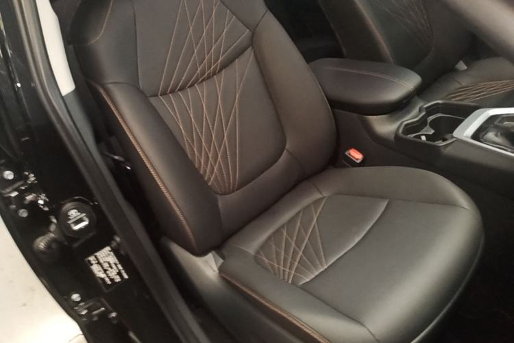 Used Toyota RAV4 2024 2.0L CVT Two-Wheel Drive Fashion Plus Edition Right Front Seat