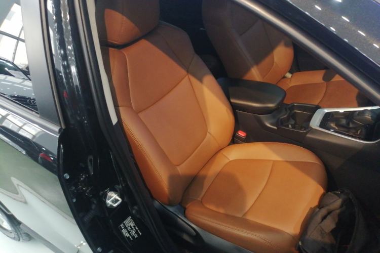 Used Toyota RAV4 2024 2.0L CVT Two-Wheel Drive Urban Edition Right Front Seat