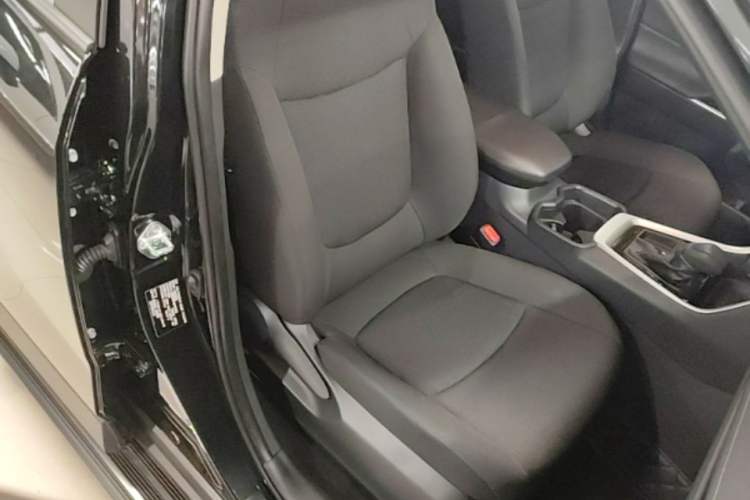 Used Toyota RAV4 2024 2.0L CVT Two-Wheel Drive Urban Edition Right Front Seat