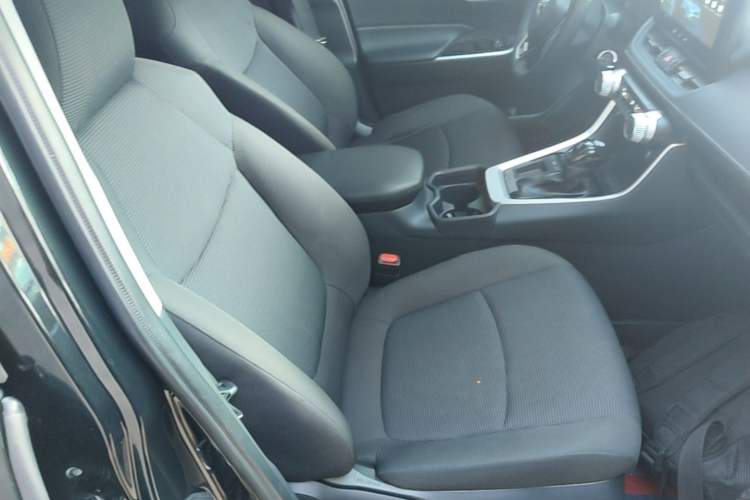 Used Toyota RAV4 2024 2.0L CVT Two-Wheel Drive Urban Edition Right Front Seat