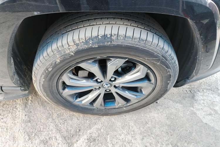 Used Toyota RAV4 2024 2.0L CVT Two-Wheel Drive Fashion Plus Edition Right Front Wheel Hub