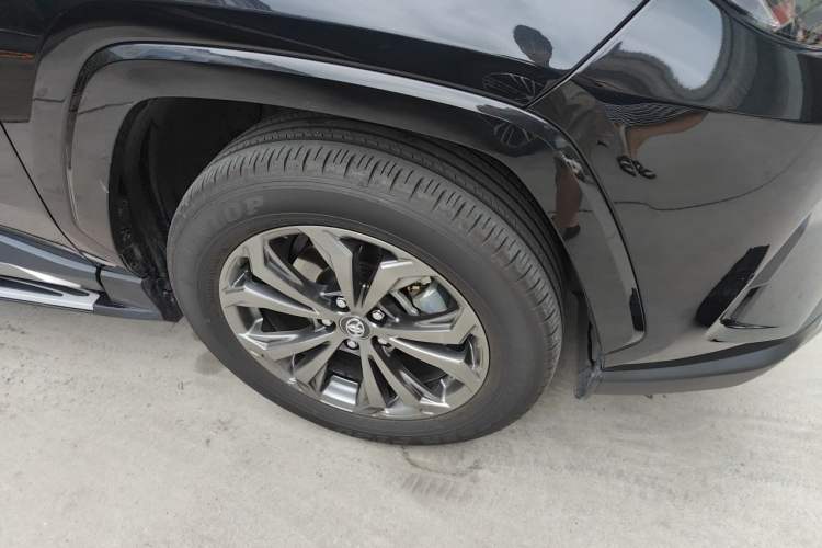 Used Toyota RAV4 2024 2.0L CVT Two-Wheel Drive Fashion Plus Edition Right Front Wheel Hub