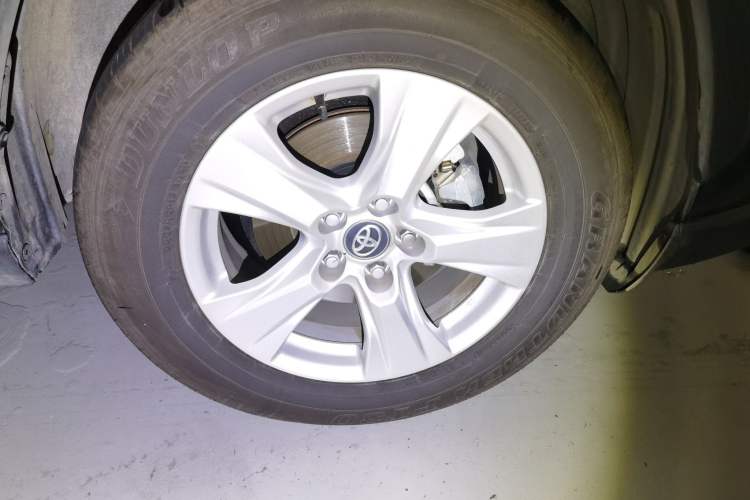 Used Toyota RAV4 2024 2.0L CVT Two-Wheel Drive Urban Edition Right Front Wheel Hub