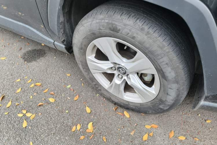 Used Toyota RAV4 2024 2.0L CVT Two-Wheel Drive Urban Edition Right Front Wheel Hub