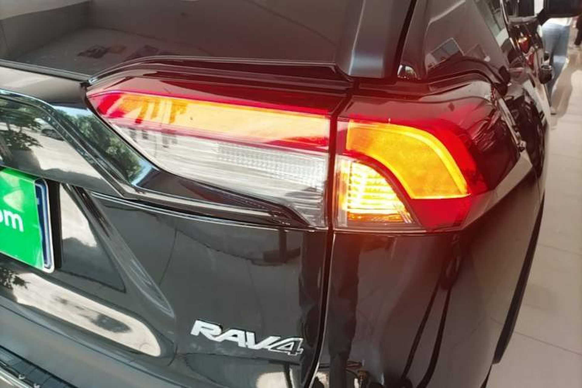 Used Toyota RAV4 2024 2.0L CVT Two-Wheel Drive Urban Edition Right Rear Taillight