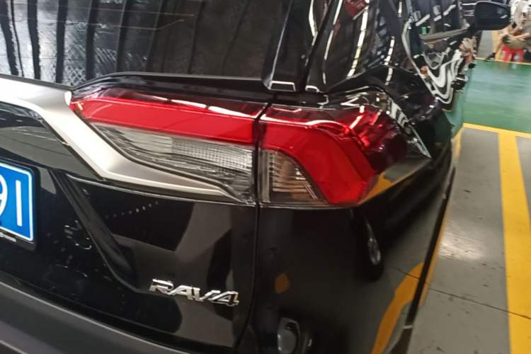 Used Toyota RAV4 2024 2.0L CVT Two-Wheel Drive Fashion Plus Edition Right Rear Taillight