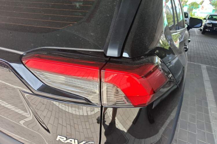 Used Toyota RAV4 2024 2.0L CVT Two-Wheel Drive Urban Edition Right Rear Taillight