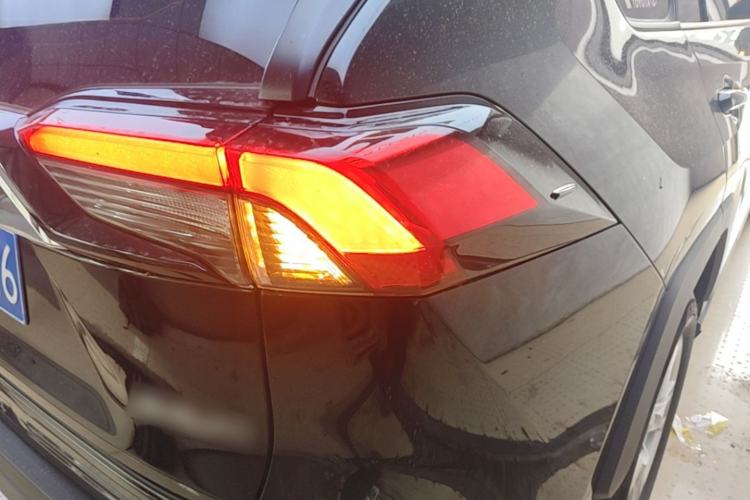 Used Toyota RAV4 2024 2.0L CVT Two-Wheel Drive Urban Edition Right Rear Taillight