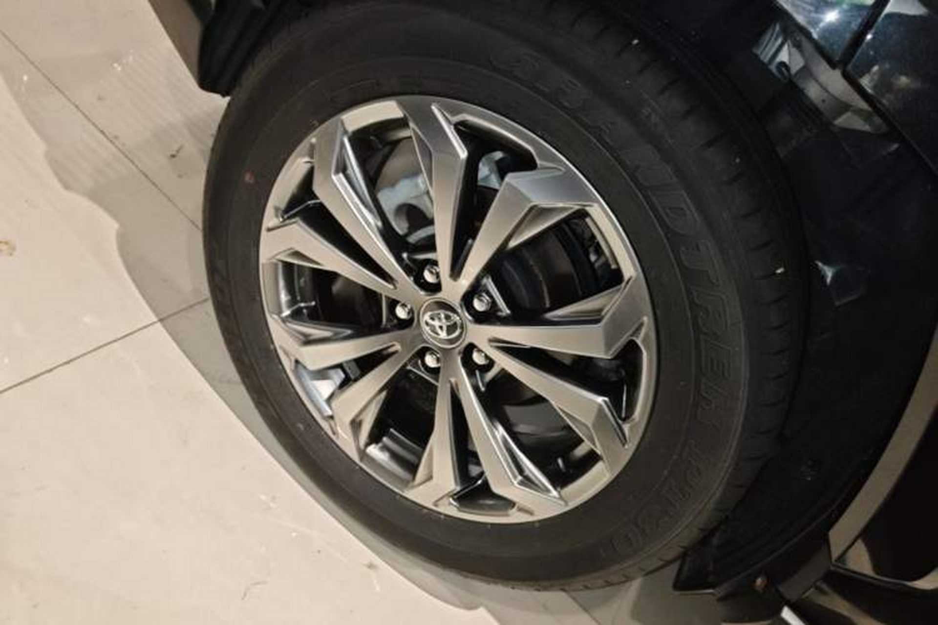 Used Toyota RAV4 2024 2.0L CVT Two-Wheel Drive Fashion Plus Edition Right Rear Wheel Hub