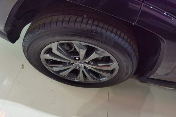 Used Toyota RAV4 2024 2.0L CVT Two-Wheel Drive Fashion Plus Edition Right Rear Wheel Hub