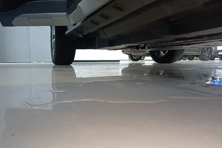 Used Toyota RAV4 2024 2.0L CVT Two-Wheel Drive Fashion Plus Edition Right Side Sill
