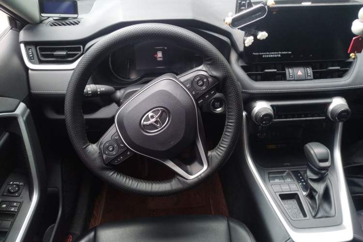 Used Toyota RAV4 2024 2.0L CVT Two-Wheel Drive Fashion Edition Steering Wheel