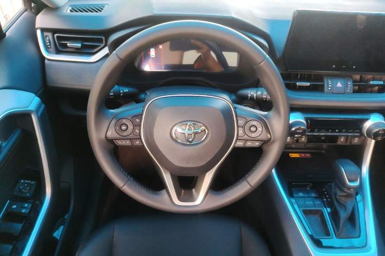 Used Toyota RAV4 2024 2.0L CVT Two-Wheel Drive Fashion Plus Edition Steering Wheel