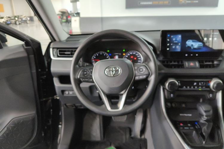 Used Toyota RAV4 2024 2.0L CVT Two-Wheel Drive Urban Edition Steering Wheel