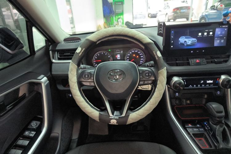 Used Toyota RAV4 2024 2.0L CVT Two-Wheel Drive Urban Edition Steering Wheel