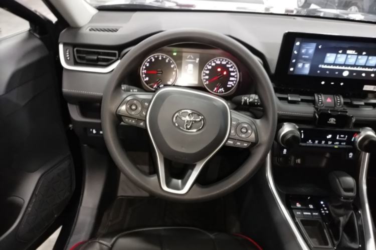 Used Toyota RAV4 2024 2.0L CVT Two-Wheel Drive Urban Edition Steering Wheel