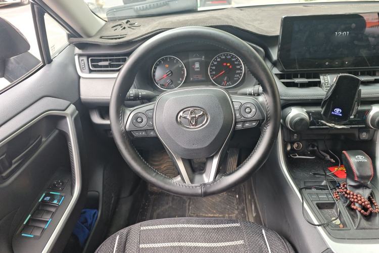 Used Toyota RAV4 2024 2.0L CVT Two-Wheel Drive Urban Edition Steering Wheel