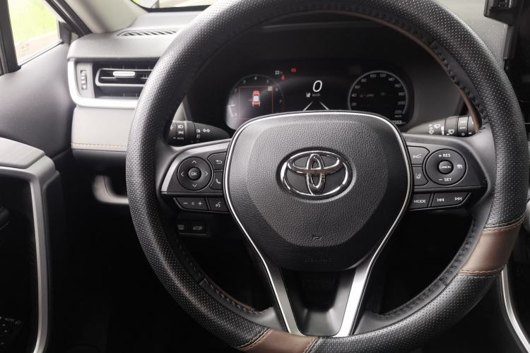 Used Toyota RAV4 2024 2.0L CVT Two-Wheel Drive Fashion Plus Edition Steering Wheel