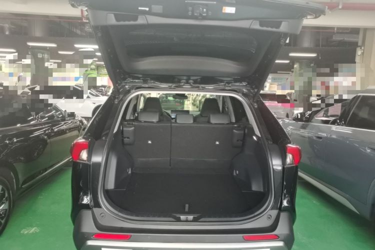 Used Toyota RAV4 2024 2.0L CVT Two-Wheel Drive Fashion Plus Edition Trunk