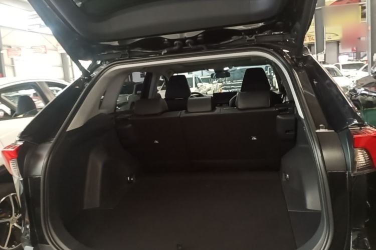 Used Toyota RAV4 2024 2.0L CVT Two-Wheel Drive Fashion Plus Edition Trunk