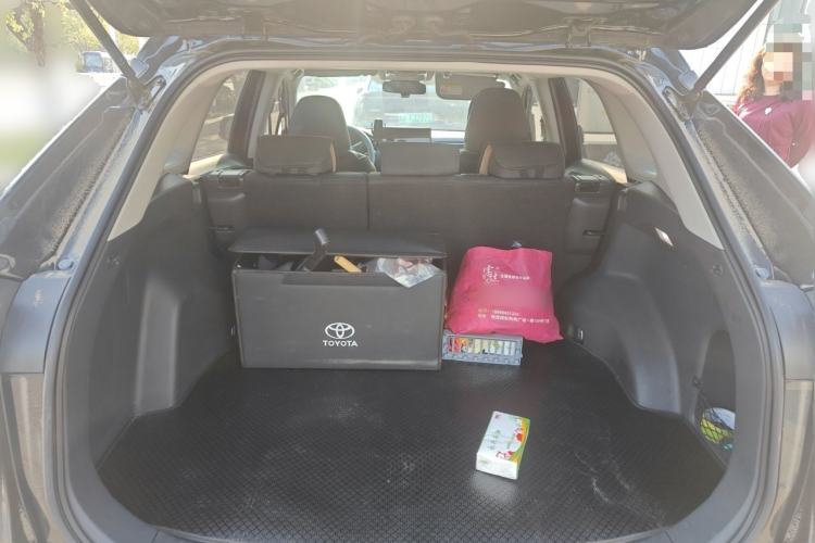 Used Toyota RAV4 2024 2.0L CVT Two-Wheel Drive Urban Edition Trunk