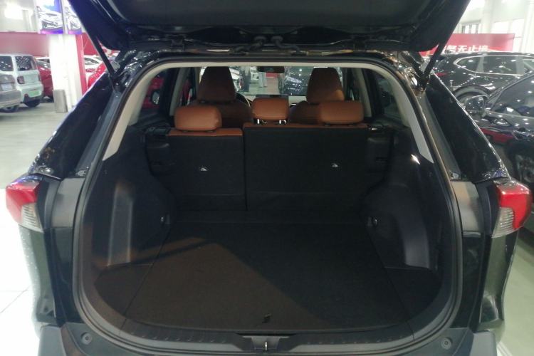 Used Toyota RAV4 2024 2.0L CVT Two-Wheel Drive Urban Edition Trunk