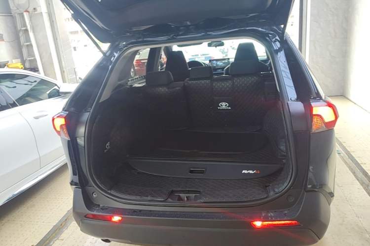 Used Toyota RAV4 2024 2.0L CVT Two-Wheel Drive Urban Edition Trunk
