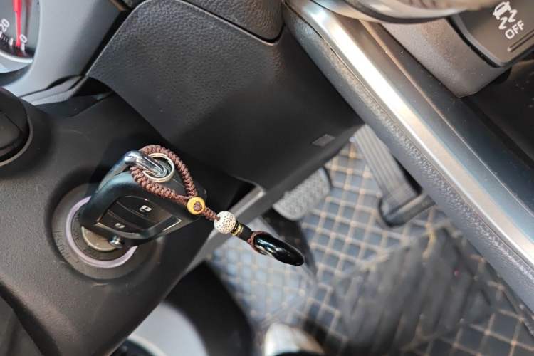 Used Toyota RAV4 2024 2.0L CVT Two-Wheel Drive Urban Edition Vehicle Key