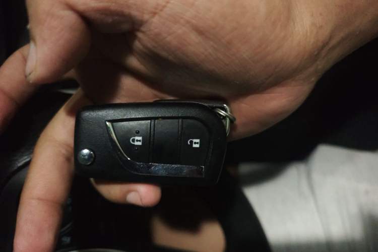 Used Toyota RAV4 2024 2.0L CVT Two-Wheel Drive Urban Edition Vehicle Key