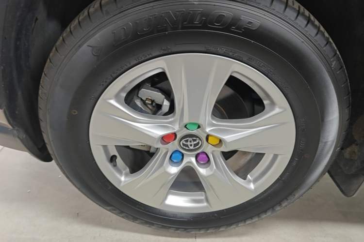 Used Toyota RAV4 2024 2.0L CVT Two-Wheel Drive Urban Edition Left Front Wheel Hub