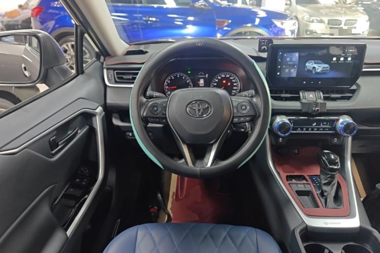 Used Toyota RAV4 2024 2.0L CVT Two-Wheel Drive Urban Edition Steering Wheel