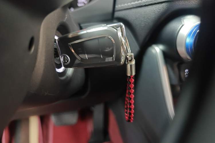Used Toyota RAV4 2024 2.0L CVT Two-Wheel Drive Urban Edition Vehicle Key