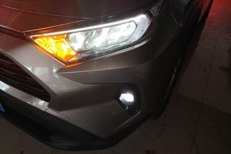Used Toyota RAV4 2024 2.0L CVT Two-Wheel Drive Urban Edition Left Front Headlight