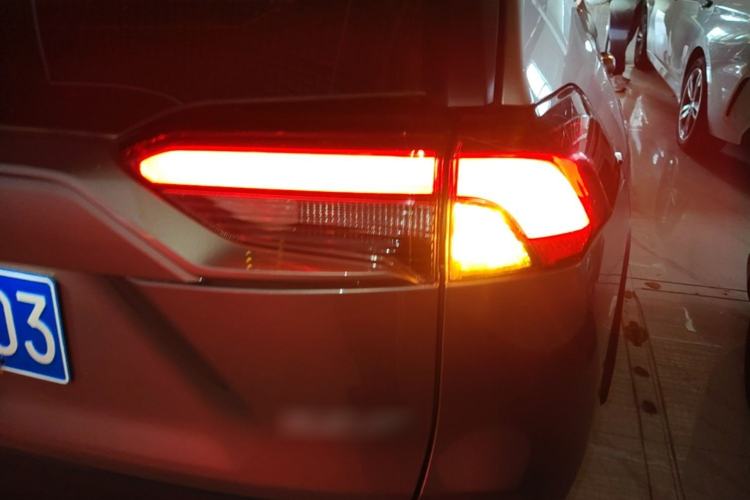 Used Toyota RAV4 2024 2.0L CVT Two-Wheel Drive Urban Edition Right Rear Taillight