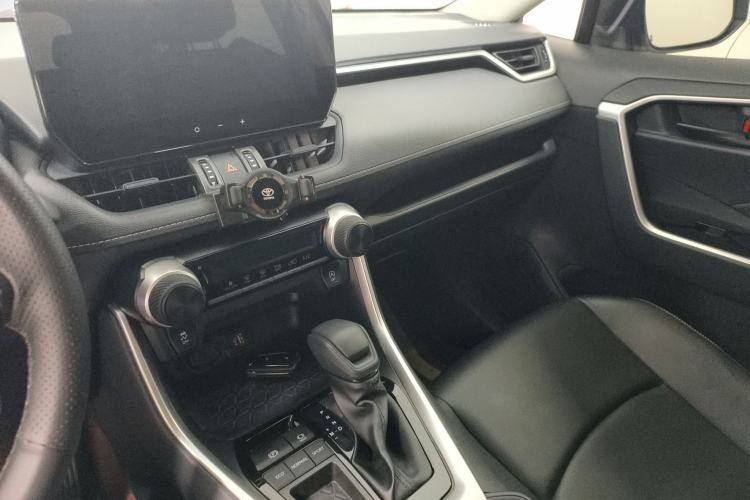 Used Toyota RAV4 2024 2.0L CVT Two-Wheel Drive Urban Edition Audio And AC Panel