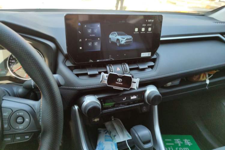 Used Toyota RAV4 2024 2.0L CVT Two-Wheel Drive Urban Edition Audio And AC Panel