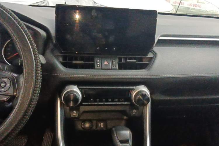 Used Toyota RAV4 2024 2.0L CVT Two-Wheel Drive Urban Edition Audio And AC Panel