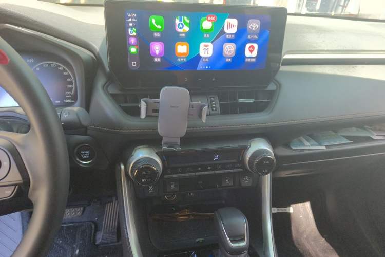 Used Toyota RAV4 2024 2.0L CVT Two-Wheel Drive Fashion Plus Edition Audio And AC Panel