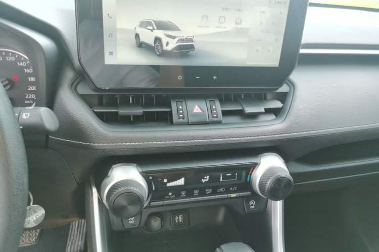 Used Toyota RAV4 2024 2.0L CVT Two-Wheel Drive Urban Edition Audio And AC Panel