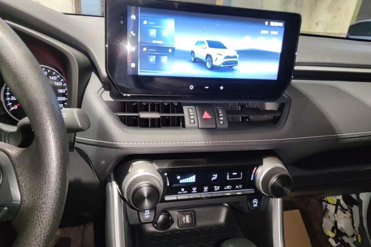 Used Toyota RAV4 2024 2.0L CVT Two-Wheel Drive Urban Edition Audio And AC Panel