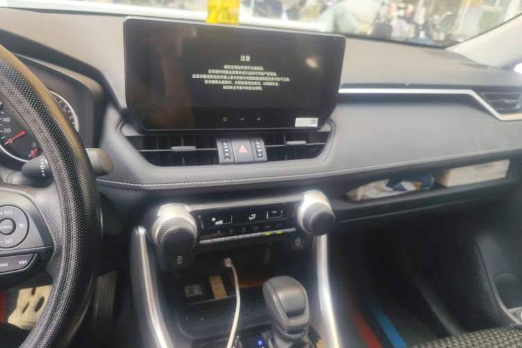 Used Toyota RAV4 2024 2.0L CVT Two-Wheel Drive Urban Edition Audio And AC Panel