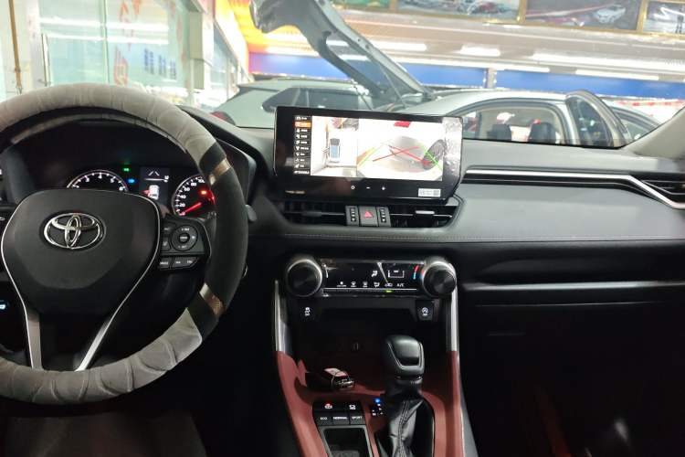 Used Toyota RAV4 2024 2.0L CVT Two-Wheel Drive Urban Edition Audio And AC Panel