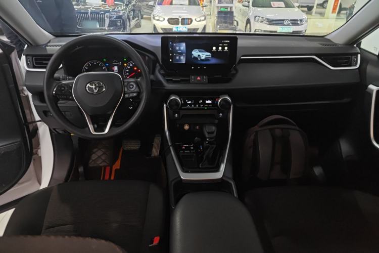 Used Toyota RAV4 2024 2.0L CVT Two-Wheel Drive Urban Edition Center Console