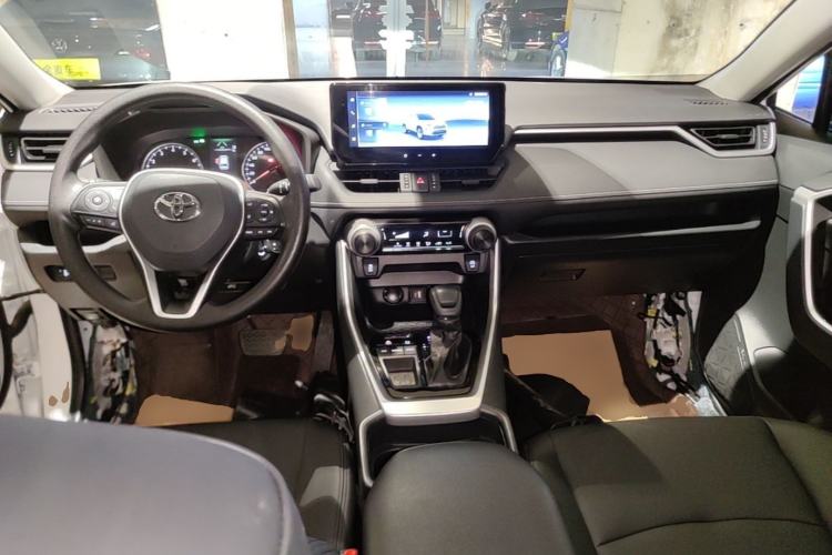Used Toyota RAV4 2024 2.0L CVT Two-Wheel Drive Urban Edition Center Console