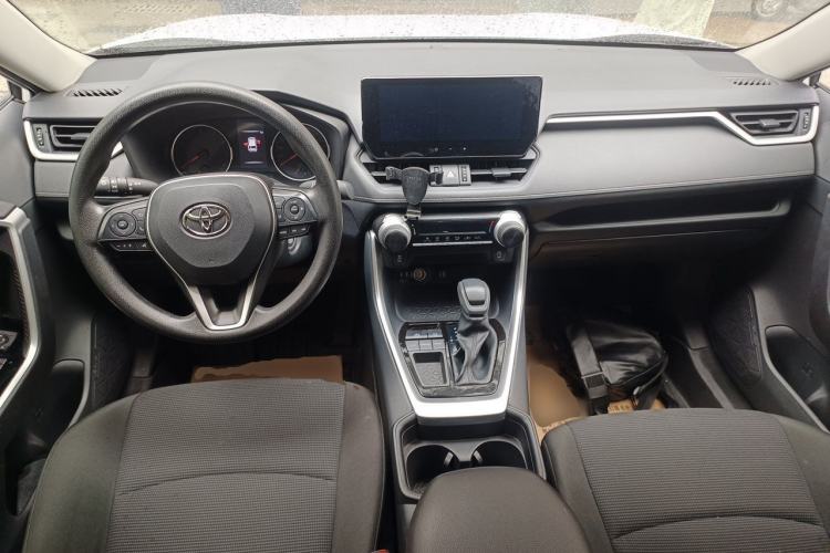 Used Toyota RAV4 2024 2.0L CVT Two-Wheel Drive Urban Edition Center Console