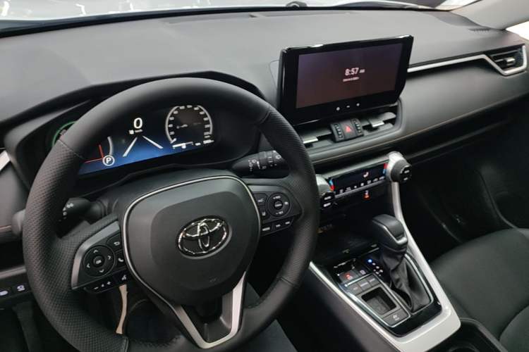 Used Toyota RAV4 2024 Dual-Motor 2.5L E-CVT Two-Wheel Drive Elite Plus Edition Center Console