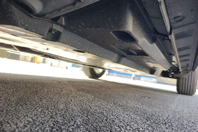 Used Toyota RAV4 2024 2.0L CVT Two-Wheel Drive Urban Edition Chassis Front Left
