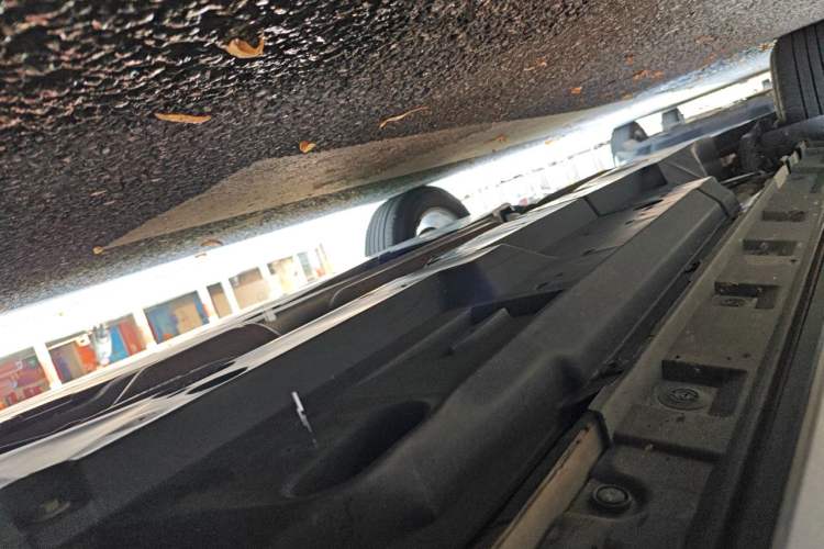 Used Toyota RAV4 2024 2.0L CVT Two-Wheel Drive Urban Edition Chassis Front Right