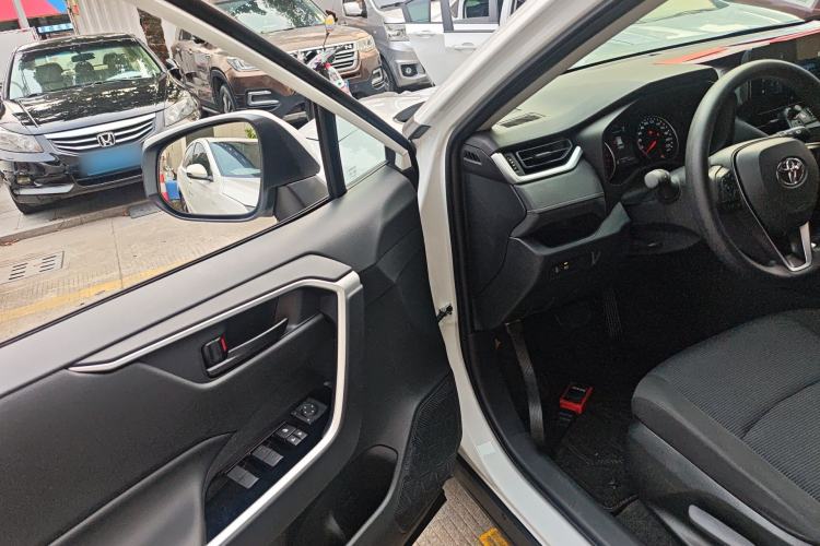 Used Toyota RAV4 2024 2.0L CVT Two-Wheel Drive Urban Edition Driver Seat