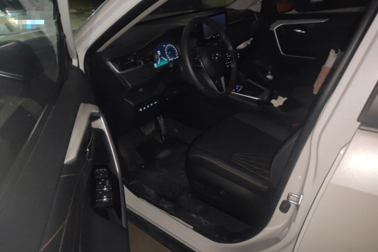 Used Toyota RAV4 2024 2.0L CVT Two-Wheel Drive Fashion Plus Edition Driver Seat